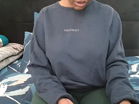 Snapshot of CreamySexyPussy chatting on 21, 10, 2025 CreamySexyPussy online show from 21, 10, 2025