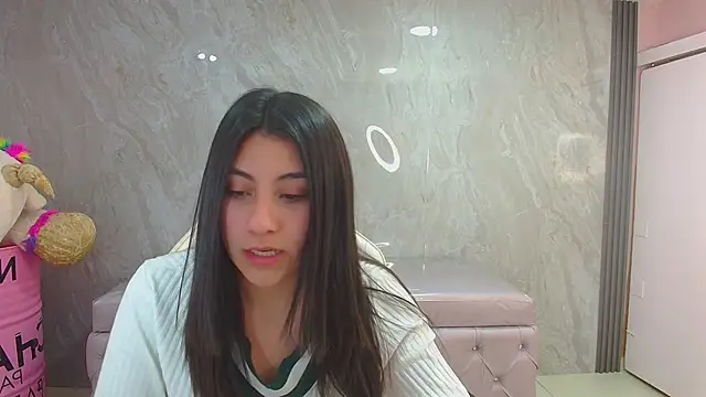 Snapshot of Zoe_Blaze_A chatting on 9, 10, 2025 Zoe Blaze A online show from 9, 10, 2025