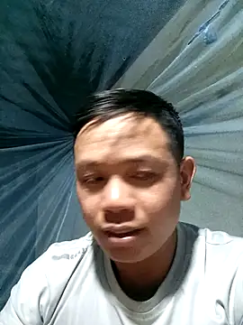 Snapshot of DungLuongg chatting on 26, 9, 2025 DungLuongg online show from 26, 9, 2025