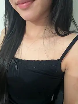 Snapshot of Desi_sara chatting on 2, 11, 2025 Desi sara online show from 2, 11, 2025