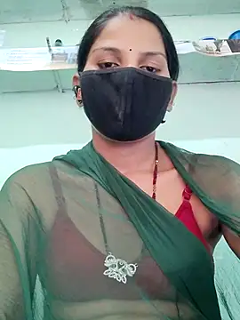 poojam93 online show from 10, 9, 2025