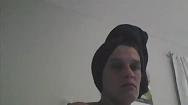 sarahkat86 online show from 19, 4, 2026