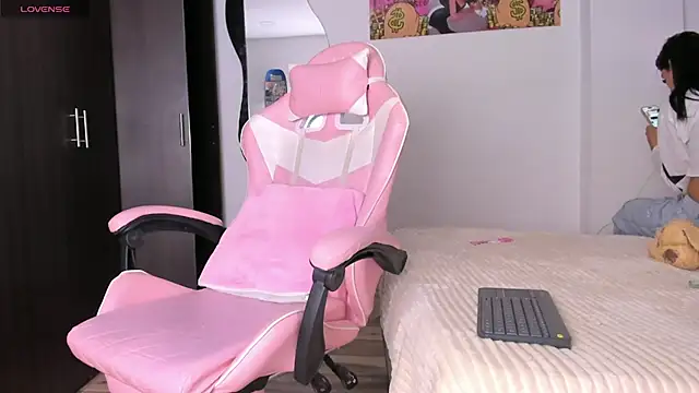 Snapshot of kendal_hot01 chatting on 4, 5, 2026 kendal hot01 online show from 4, 5, 2026