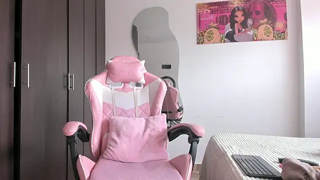 Snapshot of kendal_hot01 chatting on 9, 7, 2026 kendal hot01 online show from 9, 7, 2026