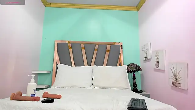 Snapshot of little_lemmons_ chatting on 1, 11, 2025 little lemmons online show from 1, 11, 2025