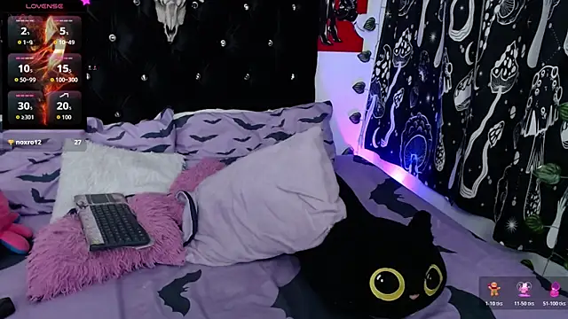 mayaREDdoll online show from 21, 4, 2026