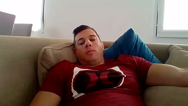 luca23millo90 online show from 19, 10, 2025