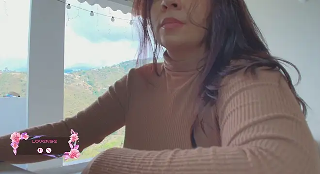 samanthahut1 online show from 12, 1, 2026