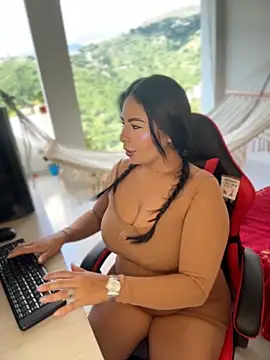 samanthahut1 online show from 24, 4, 2026