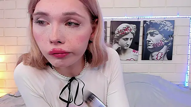 Blondy Fina online show from 16, 9, 2025