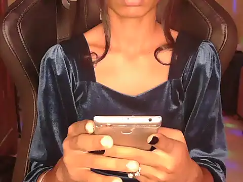 Simmi Ji online show from 15, 11, 2025