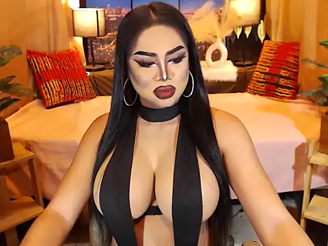 Snapshot of TRANSLUNAA chatting on 26, 6, 2026 TRANSLUNAA online show from 26, 6, 2026