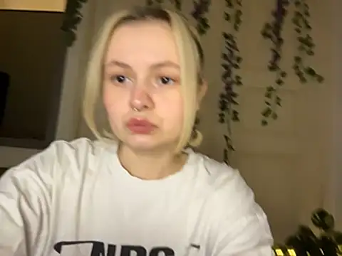 MoonIvy  online show from 10, 7, 2026