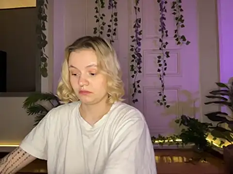MoonIvy  online show from 1, 8, 2026