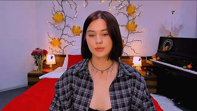 lil angel  online show from 29, 10, 2025