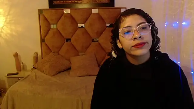 Snapshot of CATTALINAHOT chatting on 10, 2, 2026 CATTALINAHOT online show from 10, 2, 2026