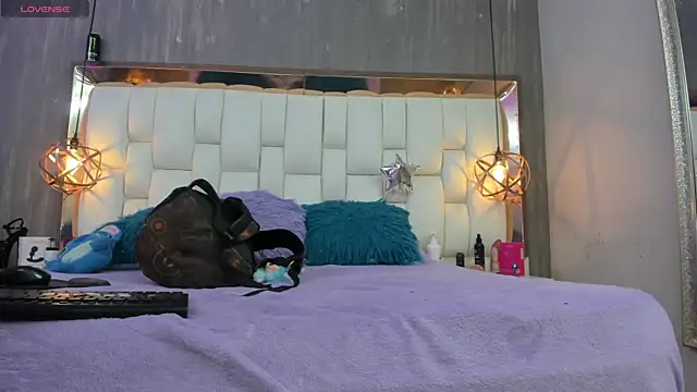 Foxxy Doll online show from 20, 4, 2026