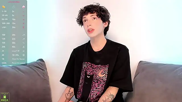 Snapshot of ColeStorm chatting on 18, 10, 2025 ColeStorm online show from 18, 10, 2025