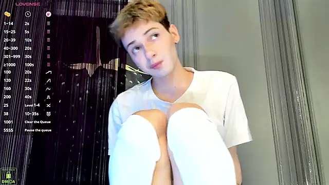 Snapshot of ColeStorm chatting on 2, 12, 2025 ColeStorm online show from 2, 12, 2025