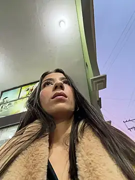 Snapshot of -juicy_ chatting on 8, 3, 2026 -juicy online show from 8, 3, 2026