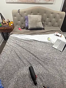 iamthepublickmasterbater online show from 6, 2, 2026