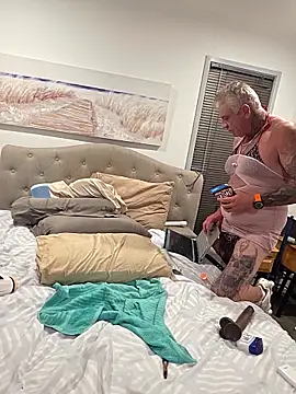 iamthepublickmasterbater online show from 23, 4, 2026