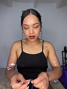 Yasmin777  online show from 20, 12, 2025