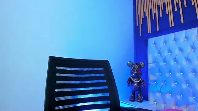 Scarlet fx online show from 16, 9, 2025