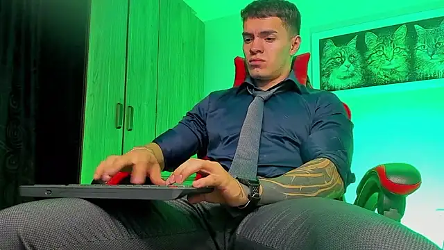 ALPHA DOMINUS  online show from 14, 9, 2025