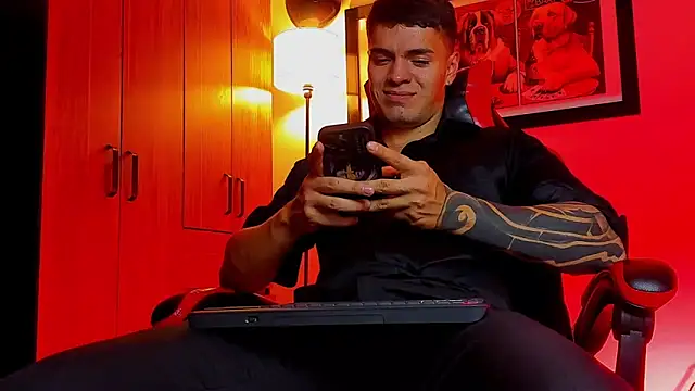 ALPHA DOMINUS  online show from 26, 11, 2025