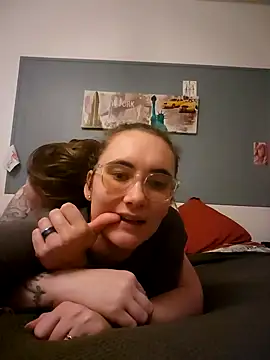 AndHerXO online show from 1, 2, 2026