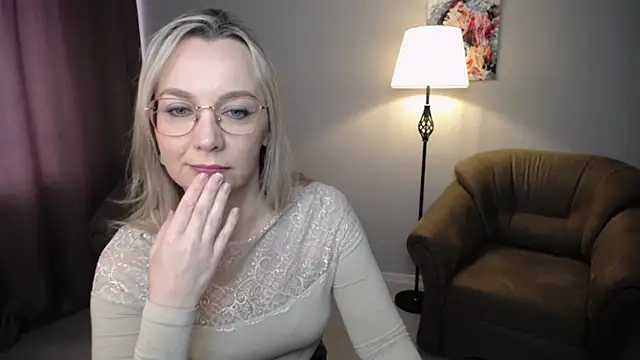 Ava Elior online show from 25, 4, 2026