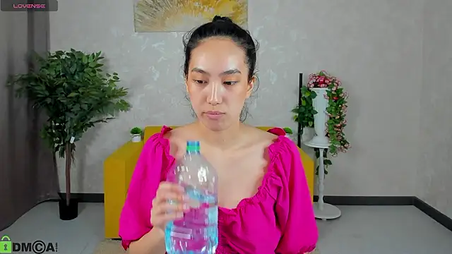 FlirtyAura online show from 21, 2, 2026