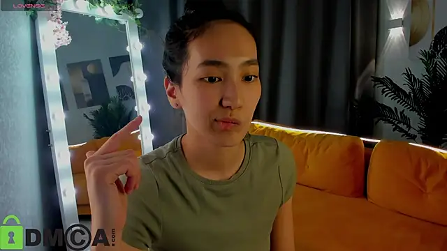 FlirtyAura online show from 1, 4, 2026