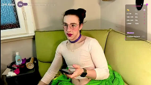 Snapshot of Zesty_Peach chatting on 8, 10, 2025 Zesty Peach online show from 8, 10, 2025