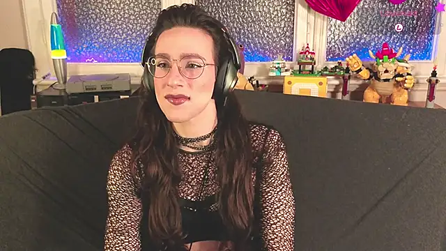 Snapshot of Zesty_Peach chatting on 4, 3, 2026 Zesty Peach online show from 4, 3, 2026