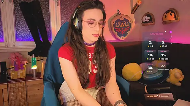 Snapshot of Zesty_Peach chatting on 6, 5, 2026 Zesty Peach online show from 6, 5, 2026