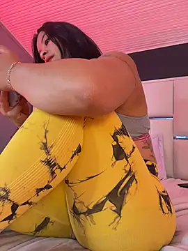 BellaFernandez   online show from 27, 4, 2026