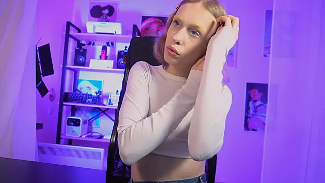 Snapshot of BarbieRichy chatting on 18, 10, 2025 BarbieRichy online show from 18, 10, 2025