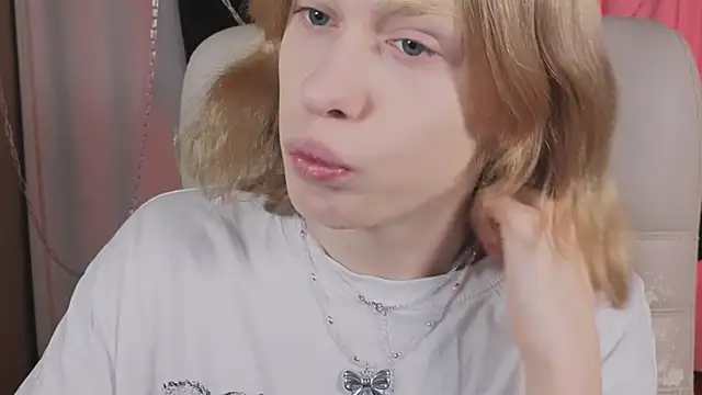 Snapshot of BarbieRichy chatting on 30, 10, 2025 BarbieRichy online show from 30, 10, 2025