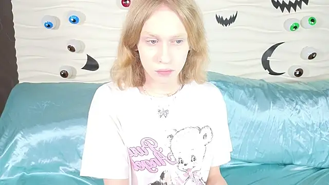 Snapshot of BarbieRichy chatting on 1, 11, 2025 BarbieRichy online show from 1, 11, 2025