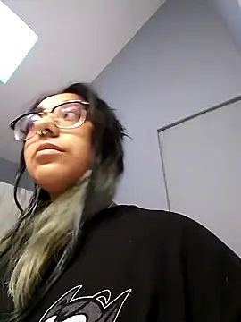 Lovelyrainn online show from 10, 9, 2025