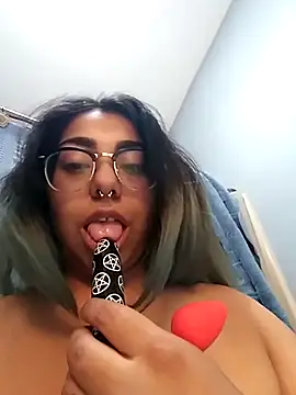 Lovelyrainn online show from 19, 9, 2025