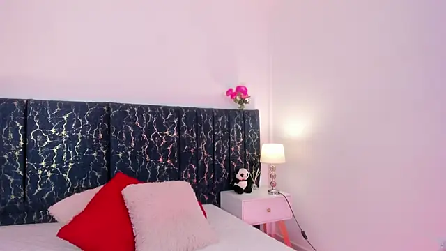 katte landerr online show from 14, 4, 2026