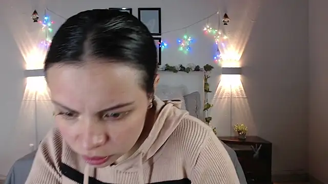 Megan 05  online show from 19, 4, 2026