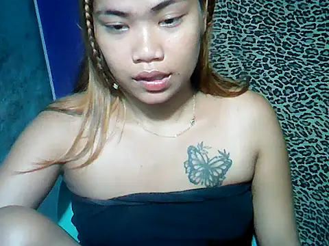 MorenaLovelyPinay24 online show from 28, 4, 2026