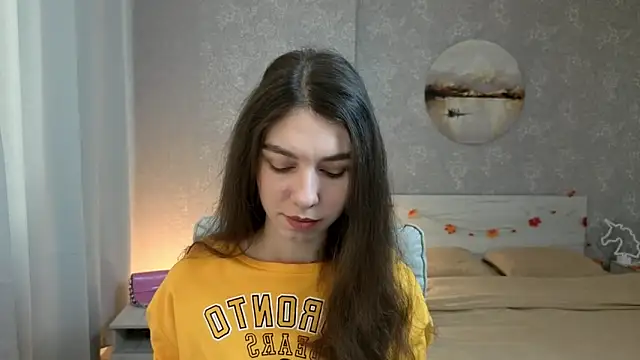 Snapshot of KellyShines chatting on 15, 12, 2025 KellyShines online show from 15, 12, 2025