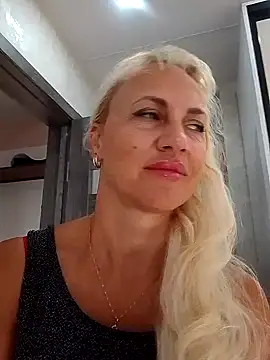 KissMiSveet online show from 10, 9, 2025