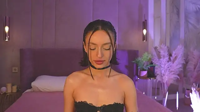 AdoraCortes online show from 22, 4, 2026