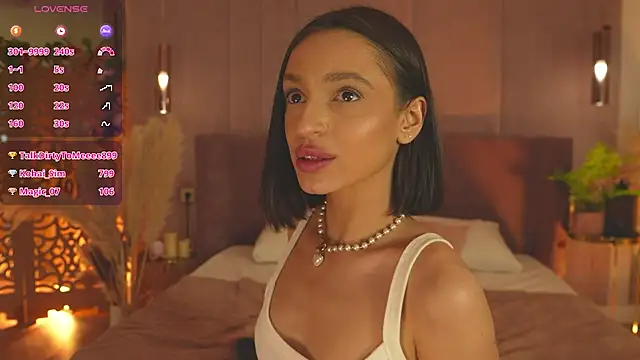 AdoraCortes online show from 23, 4, 2026